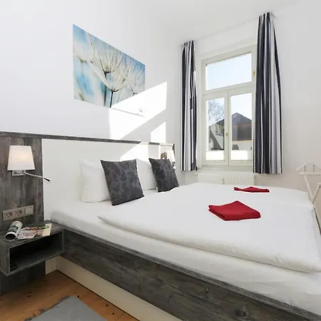 Brise Chrissi App 01 * Χέρινγκσντορφ