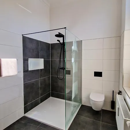 Brise Chrissi App 01 *