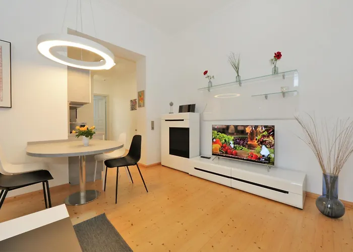 Brise Chrissi App 01